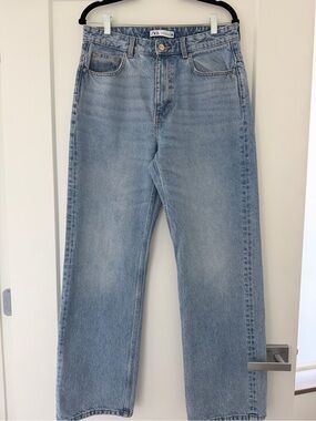 Zara Women High Wasted- Full Length straight jeans